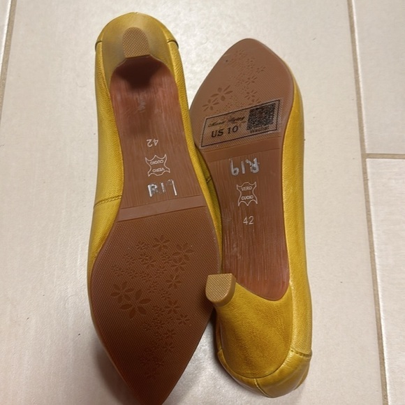 NWOT Mona Frying Size 10, Euro 42 - Picture 4 of 6